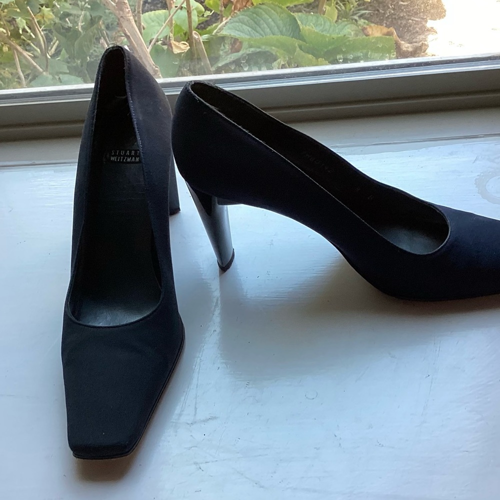 Stuart Weitzman Vintage Pumps Size 8. Navy - Picture 3 of 6